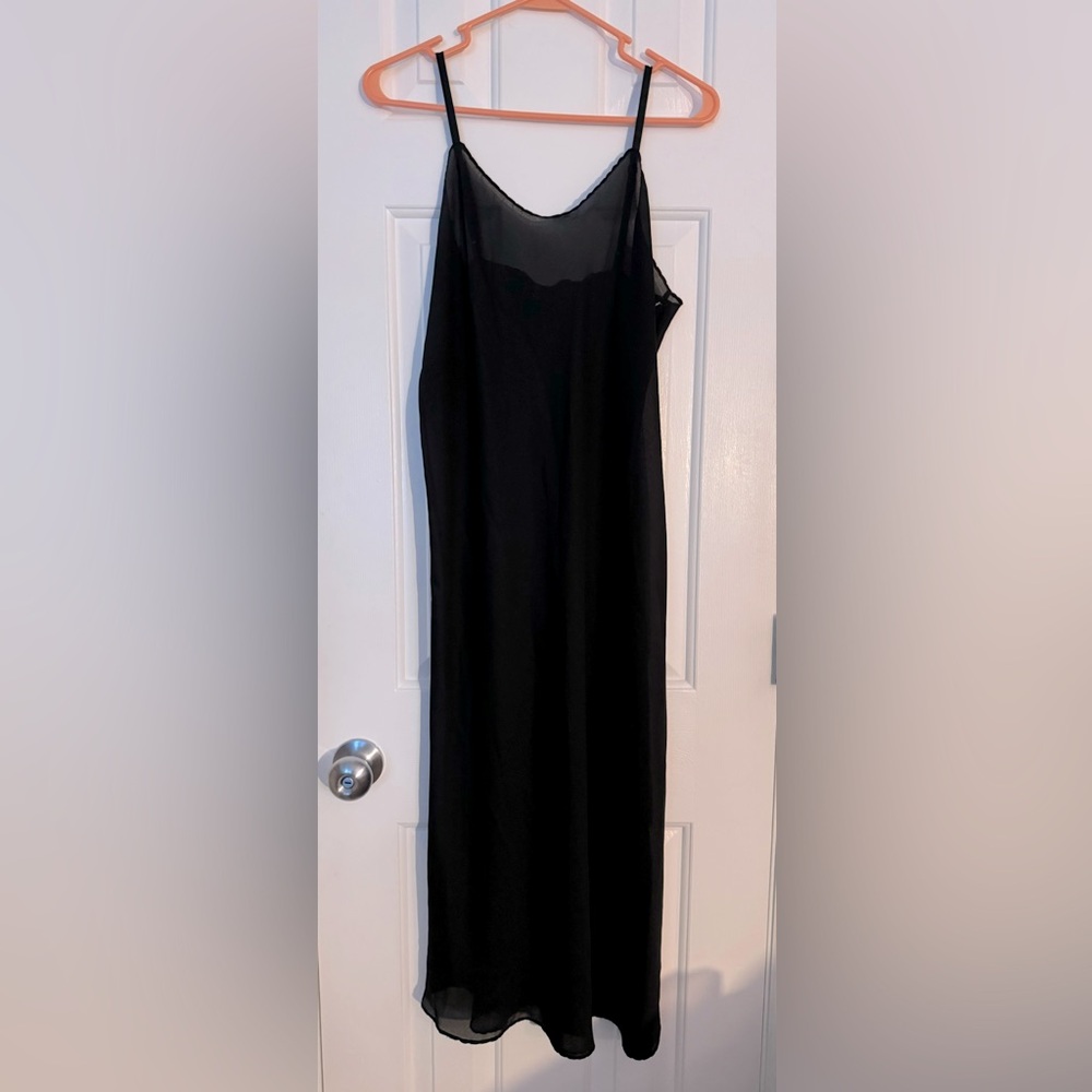 Vintage Wondermaid  Scalloped Trim Long Black Slip/Nightgown, adjustable straps